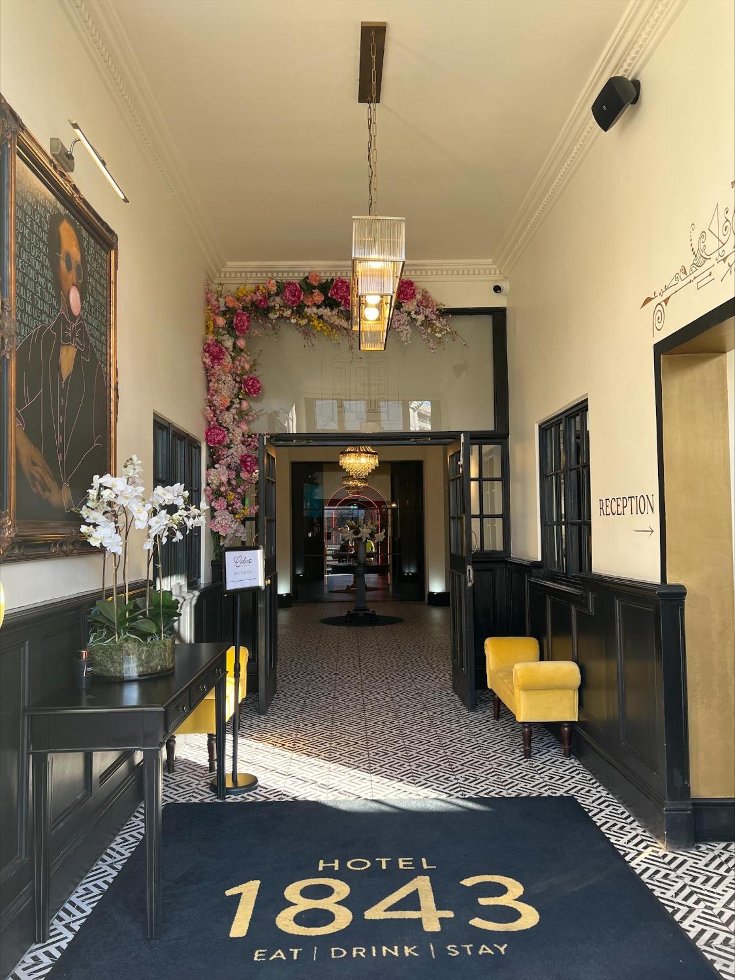Hotel 1843
